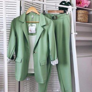 Full suit for women